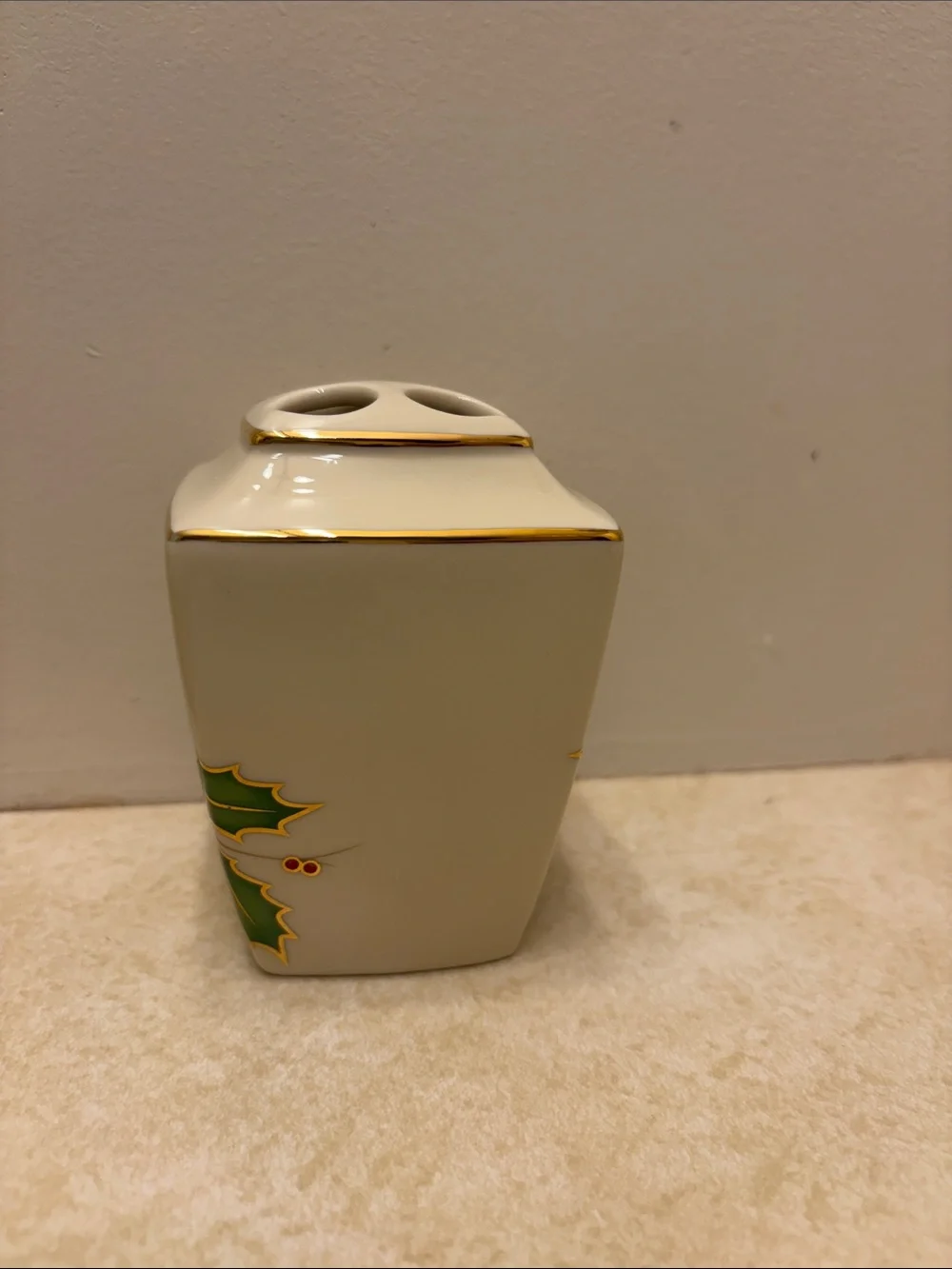 Lenox Holiday Nouveau Ceramic Bath Accessory Set in Ivory and Gold